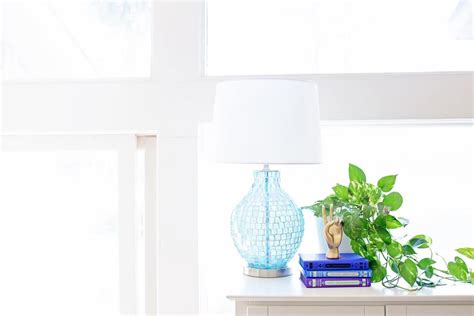 quickly clean lamp shades  simple easy  homeviable