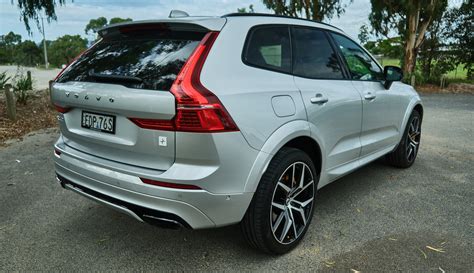 volvo xc  polestar engineered review  good   specs suggest cars insiders