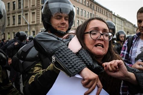 Essig Believing In Lesbian Utopias In Putins Russia Aseees