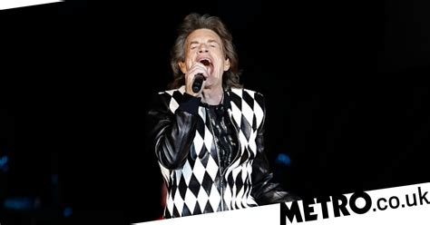 mick jagger returns to stage with rolling stones for first