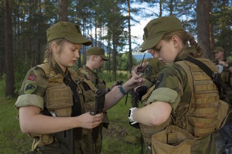 les femmes à l assaut de l armée norvégienne sputnik france