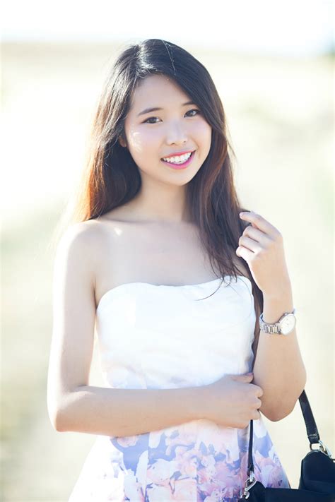 Ally Gong Tobi Model Smile Asian Girl Korean Chinese