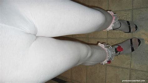 big pussy lips in spandex cameltoe pants cameltoe pictures of swollen pussies