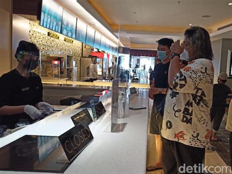 jadwal bioskop surabaya  agustus  ivanna  gentayangan