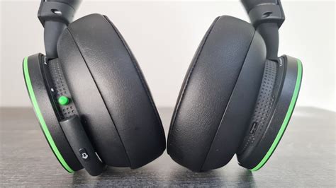 microsoft xbox wireless headset review stuck   console roots
