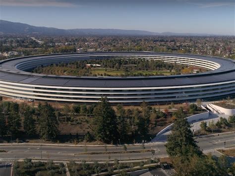 twitter user shares ways apple park caters  visitors  disabilities imore