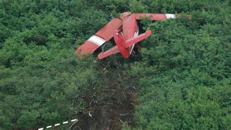alaska s unforgiving terrain weather sometimes lead to plane crashes
