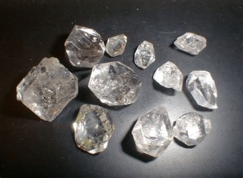 guide    identify  raw diamond