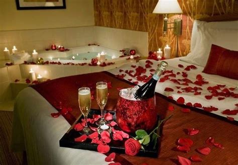40 Lovely Valentine Home Decor Ideas For Couples