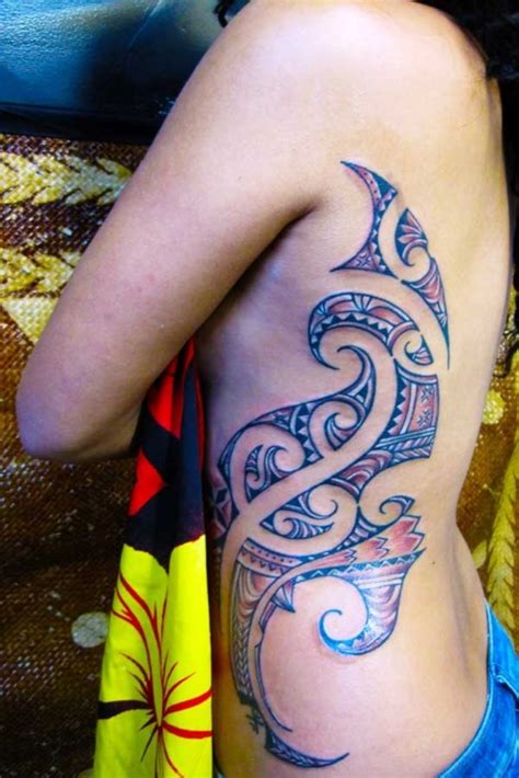 50 Sexy Hawaiian Tribal Tattoos For Girls