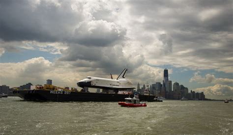 Bild Des Tages 7 Juni 2012 Shuttle Auf Dem Fluss