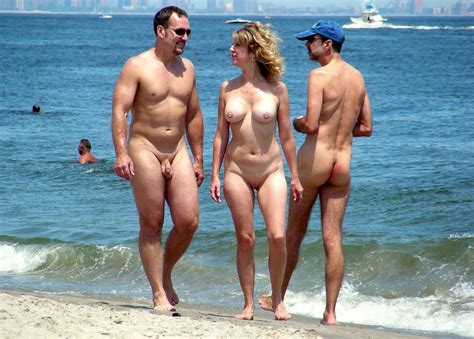 nudephotographer gunnison beach 2009 119 in gallery nude couples at the beach 7 picture 11