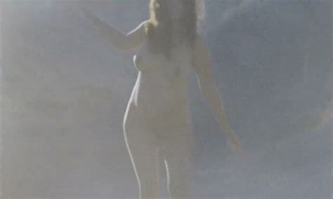 nude video celebs lucie lucas nude amor quantico 2019