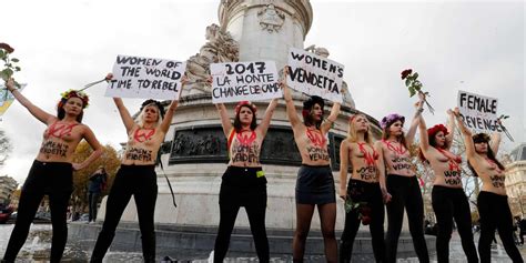 Manifestation à Paris Contre Les Violences Faites Aux Femmes