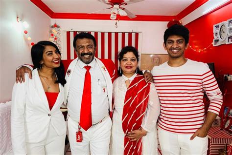 family  wear red  white    red  white house