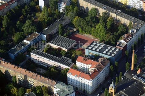 luftaufnahme berlin ot prenzlauer berg grundschule  kollwitzplatz