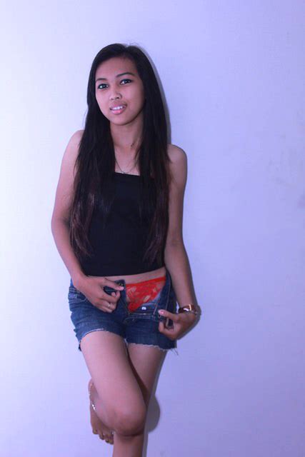 photo model xx abg perlihatkan tubuh mulus masih perawan indonesia