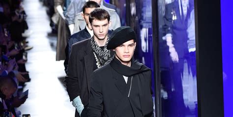 The Best Looks From Paris Fashion Week Men S A W 20 Esquire