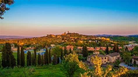 beautiful towns  tuscany italy