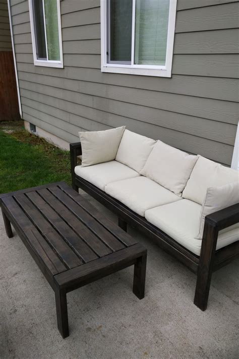 outdoor sofa  table ana white