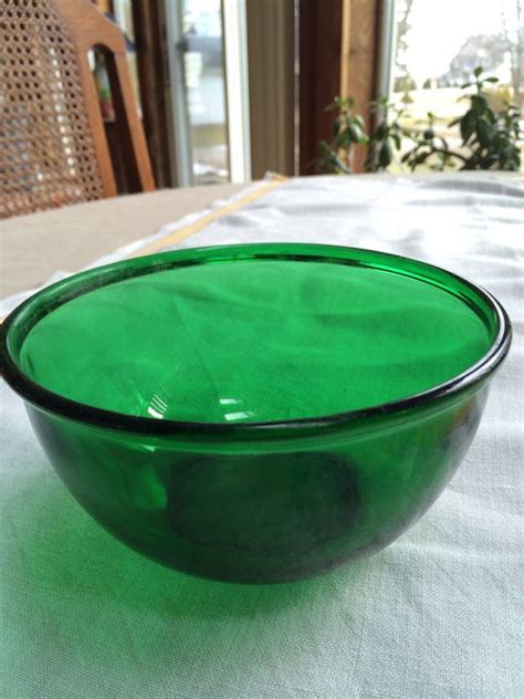 1950 s emerald green anchor hocking bowl b157 green glass dish green