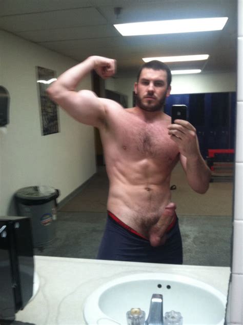 4 muscle buddies who love to take nude selfies in the lockerroom spycamfromguys hidden cams
