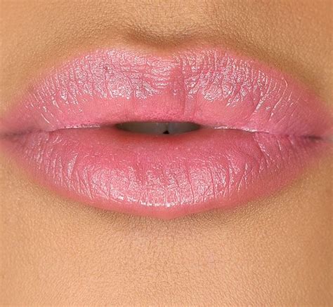 Mac Patentpolish Lip Pencil In Go For Girlie A Bright Yellowish Pink