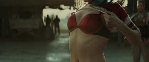 naked margot robbie in suicide squad