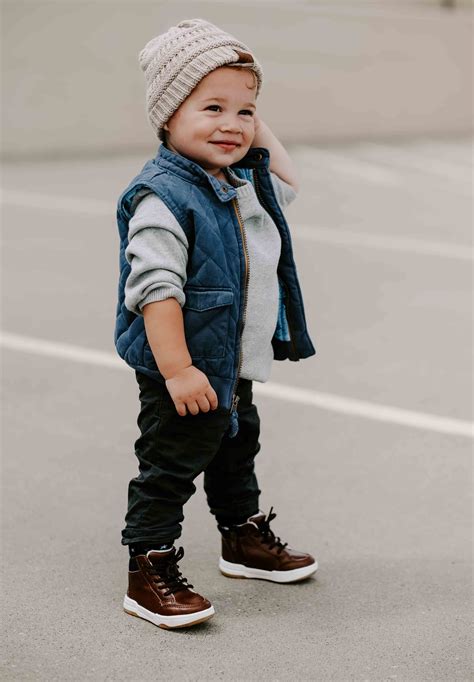 cutest toddler boy capsule wardrobe  fall boys fall outfits