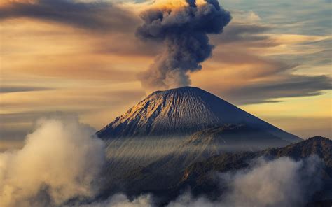 eruzione del vulcano