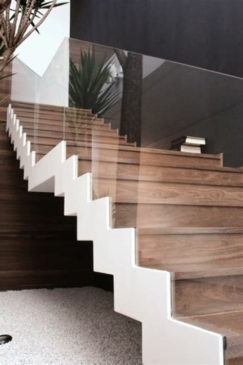 treppe mit glasgelaender fuer schickes interieur archzinenet