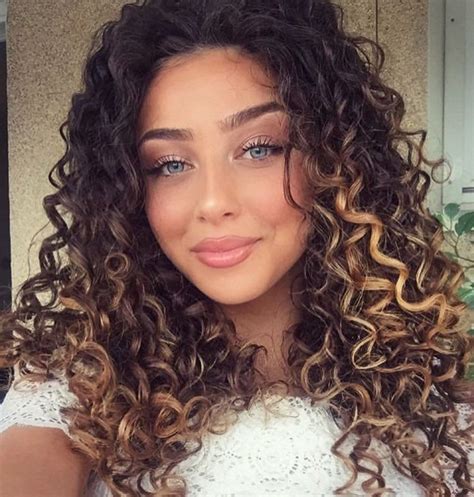 Curly On Point 🎀 On Instagram “cutie 😍😍😍” Beautiful Curly Hair Hair