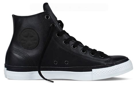 chuck taylor leather converse