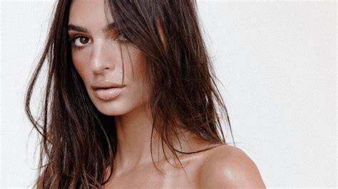 Emily Ratajkowski Goes Viral After Going Topless And Showing Tan Lines