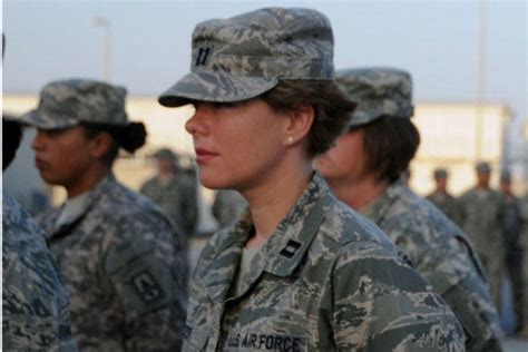 the mental health challenges that women veterans face