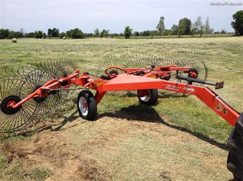kuhn sr speed rake hay equipment handling  transport
