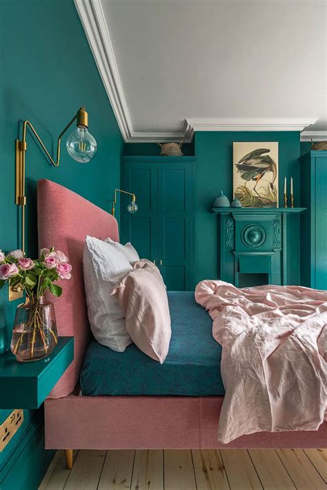 Il color verde smeraldo è infatti la gradazione . Colore Ottanio: Gradazioni, Abbinamenti e Idee di Arredamento