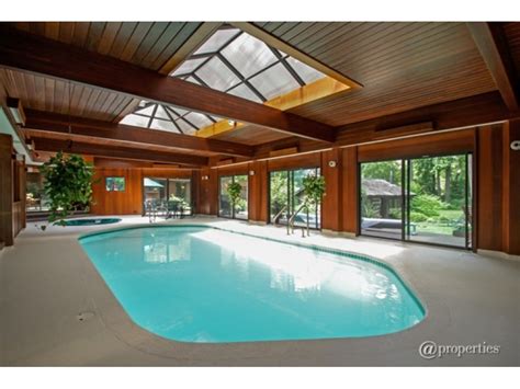 Wow House Indoor Pool With Hot Tub Wet Bar Log Cabin On