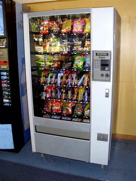 filesnack food vending machinejpg