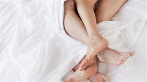 healthbytes 5 sex tricks to turn up bedroom heat in winters newsbytes