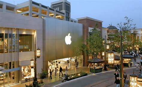 apple closing  retail stores  usa  spike  covid  cases ilounge