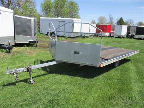 karavan  snowmobile rondo trailer