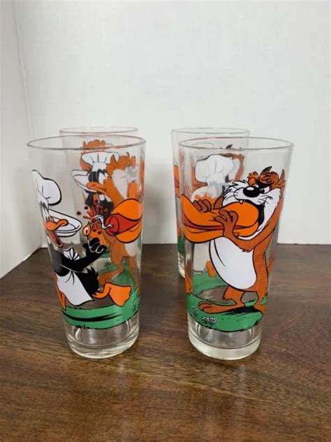 Daffy Duck And Taz Warner Bros 1976 Pepsi Collector Series Glass