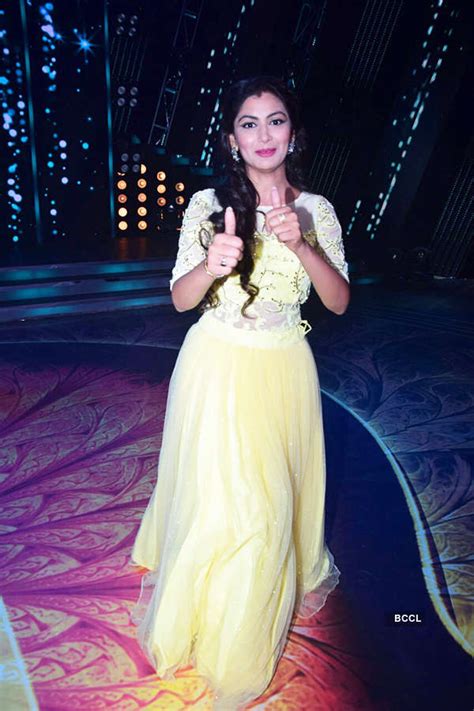 Tv Actress Sriti Jha Is All Smiles While She Shoots For A Special