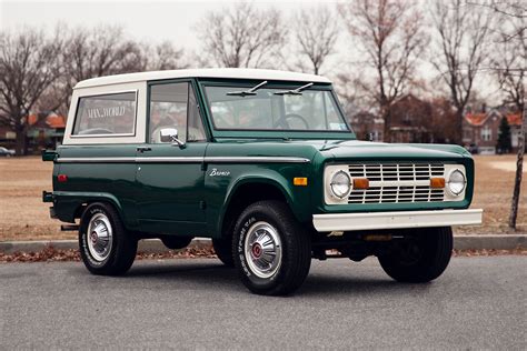 celebrating  years   ford bronco  continuous lean