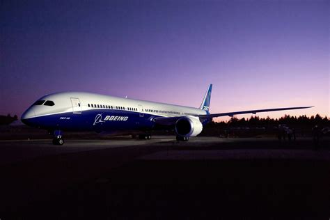 latest incidents    young boeing  dreamliner  verge