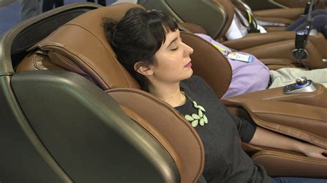 cozzia qi massage chair  rest  smart video cnet
