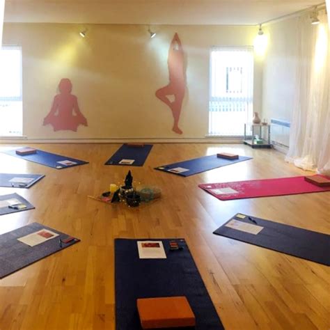 yoga studio  glamorgan  space  move