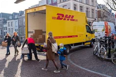 dhl daagt postnl uit op nederlandse postmarkt
