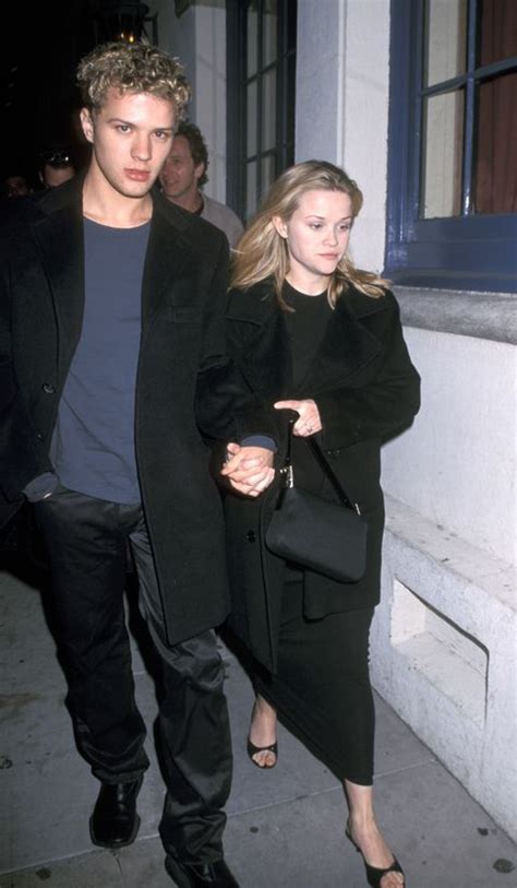35 of the best paparazzi moments from the 90s in 2020 cute celebrity